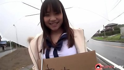 丰满的中国青少年 Mikoto Mochida 深喉陌生人的男人肉